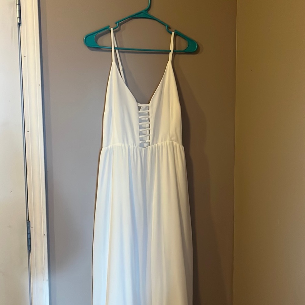 White CUPSHE dress, NWT. Size large.